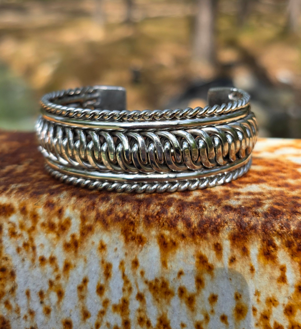 Stainless steel bracelet